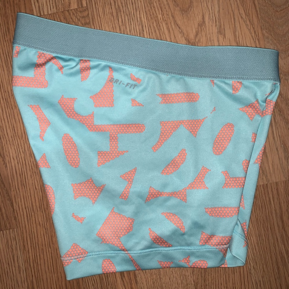 Women’s Nike pro. 3” shorts